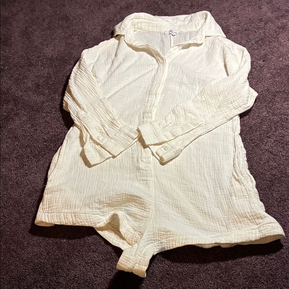 Cream Button-Up Romper Edit By Nine Womans Small Cover up Long Sleeve Shorts